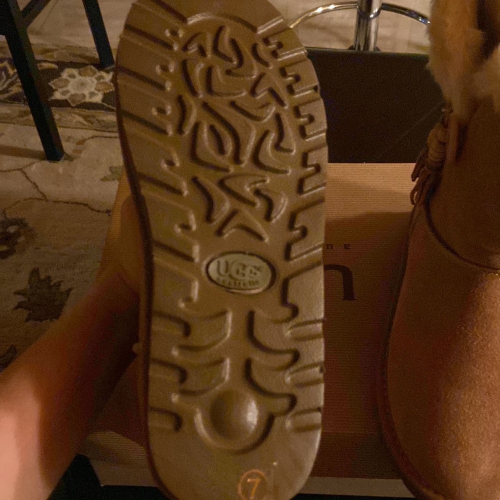 Ugg fur boots - Picture 5 of 8